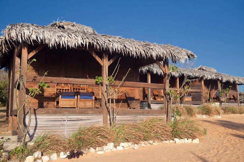 Les Paillottes De Babaomby Hotel Antsiranana Exterior photo
